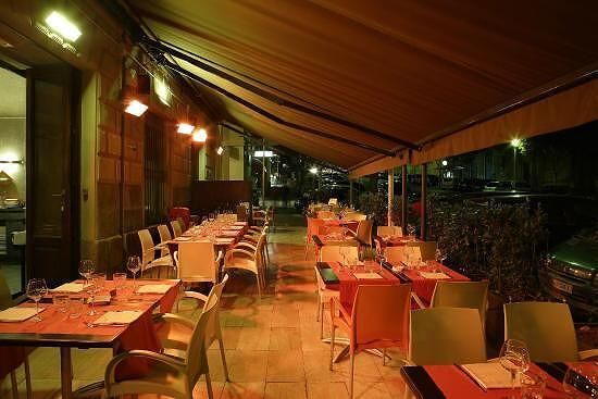 Decreto Covid, dal 26 aprile ristoranti aperti a pranzo e cena in zona gialla