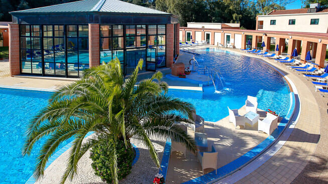 Il pranzo di Sardara è un caso nazionale, ecco l’elenco completo di chi banchettava