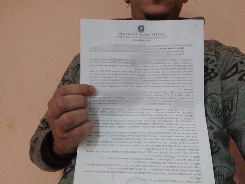 Cagliari, la rabbia di Cristian: “Polizza assicurativa falsa dopo una ricerca su internet, così ho perso 350 euro”