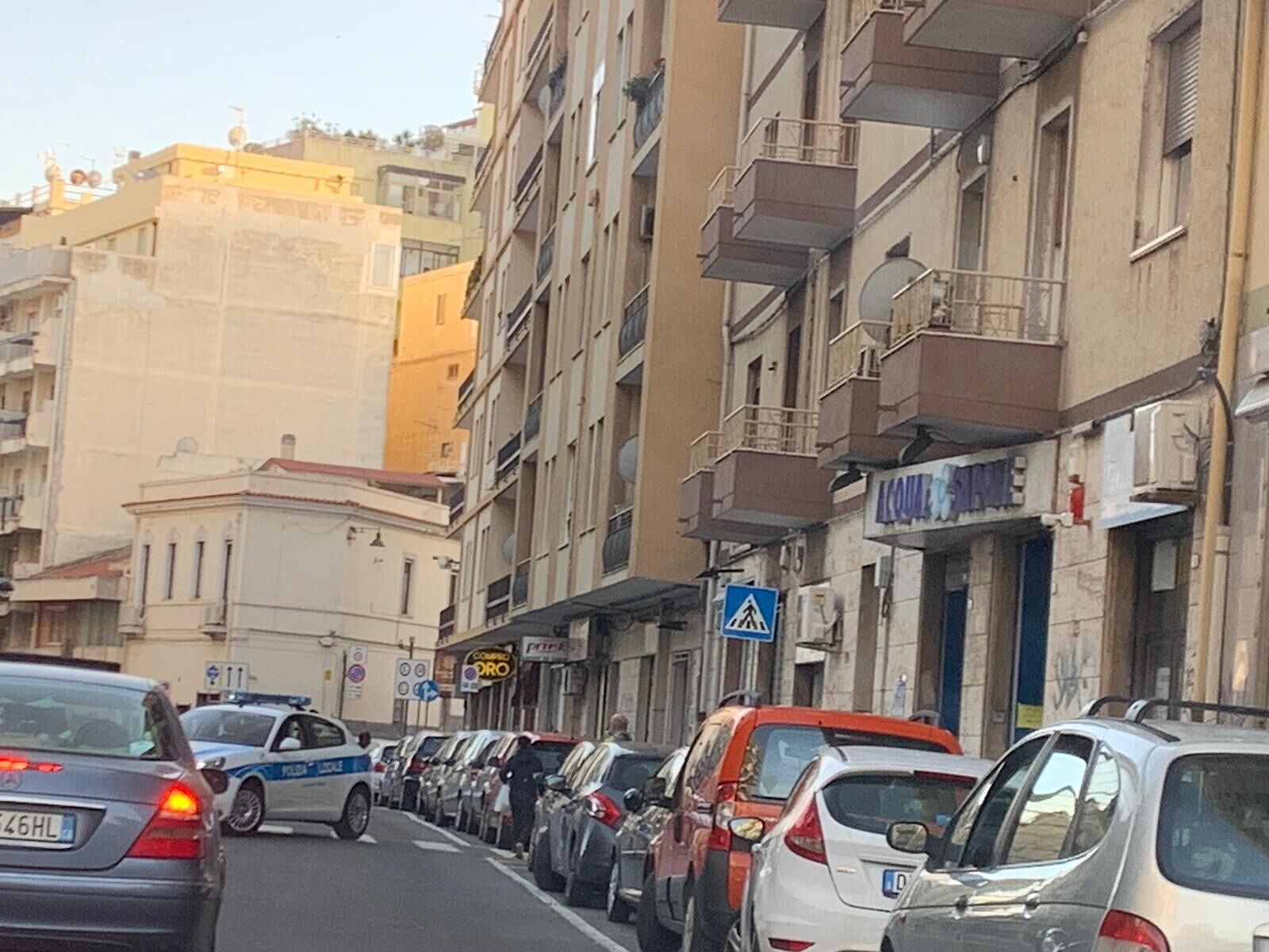 Cagliari, tso in via Bacaredda: traffico paralizzato nella città in zona rossa