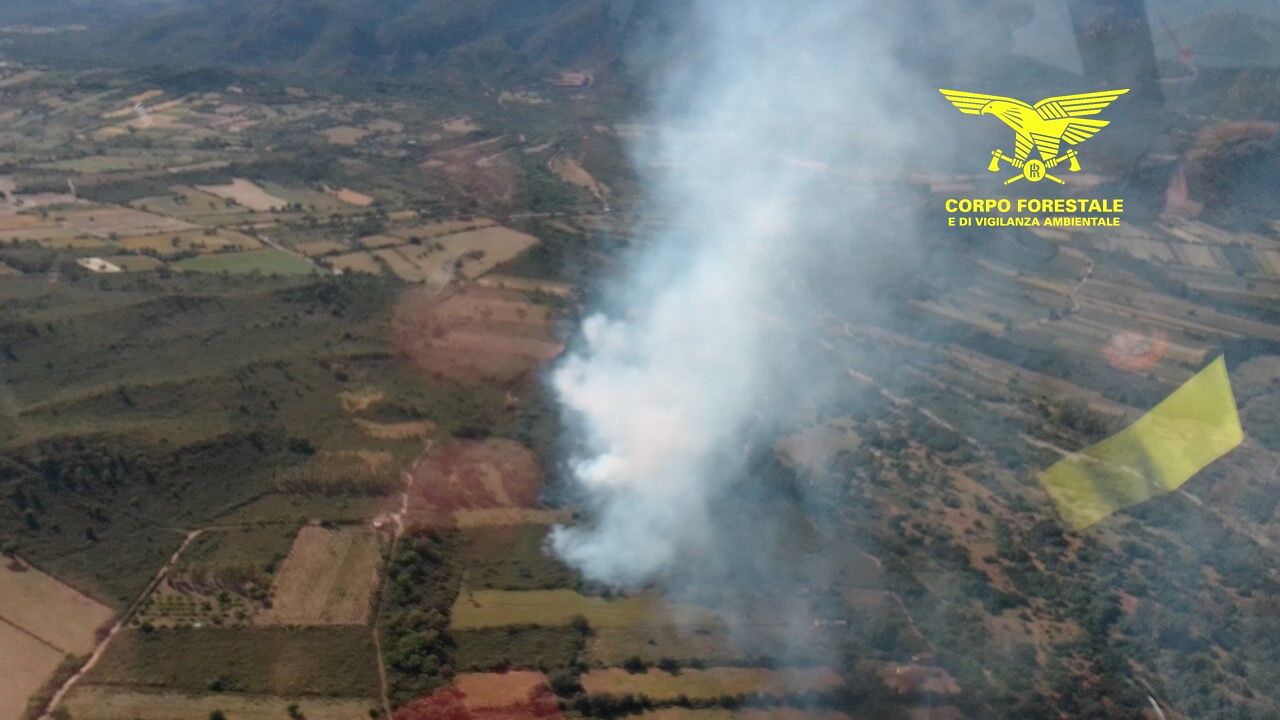 Arriva il caldo e scoppiano gli incendi: 7 roghi oggi in Sardegna