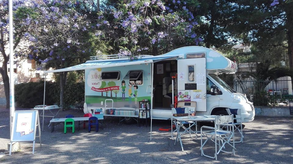 Bibliobus fa tappa nel quartiere Mulinu Becciu