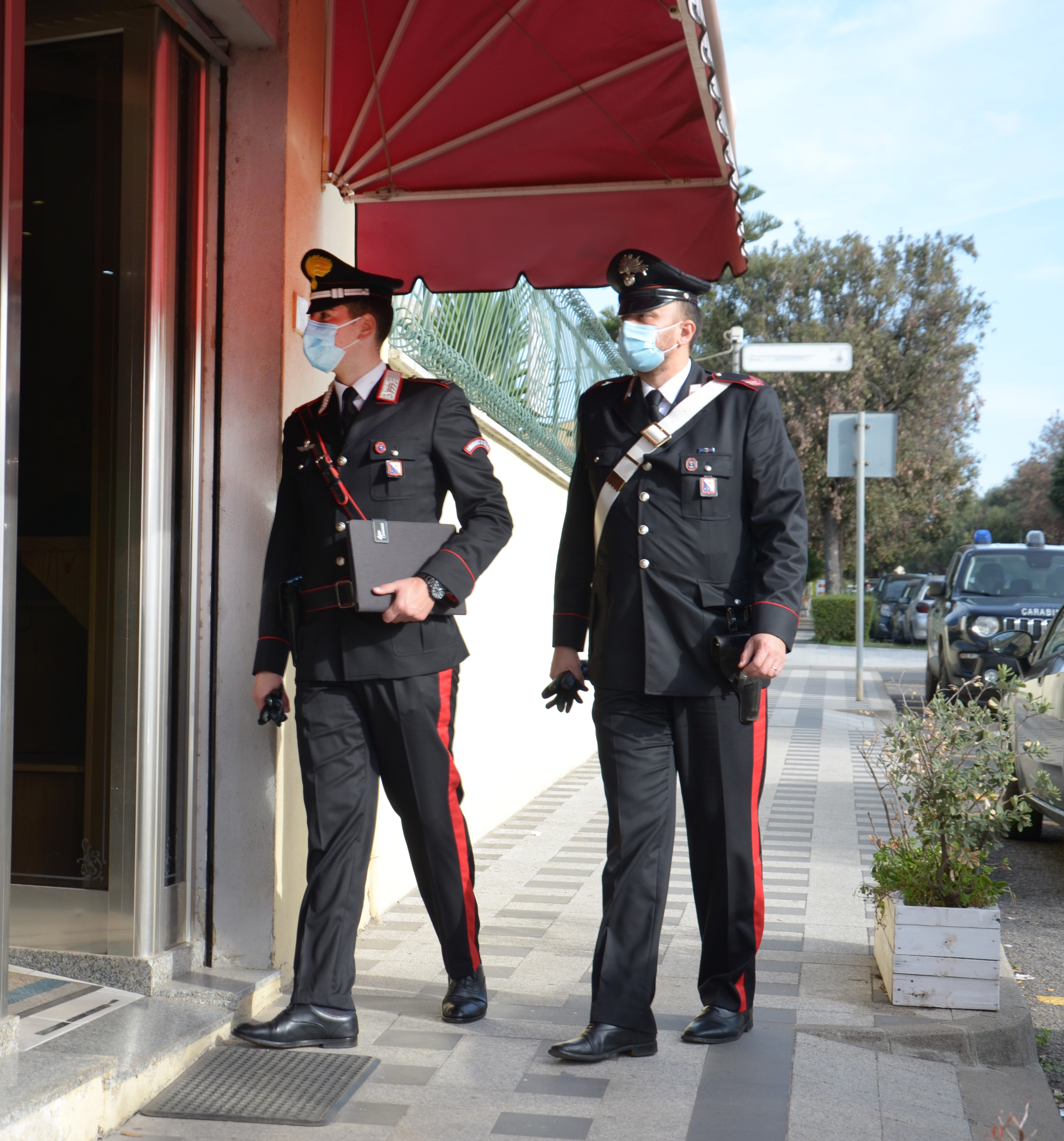 Calasetta: anziana dimentica il denaro nel bancomat, 45enne dietro di lei se ne impossessa. Denunciata per furto