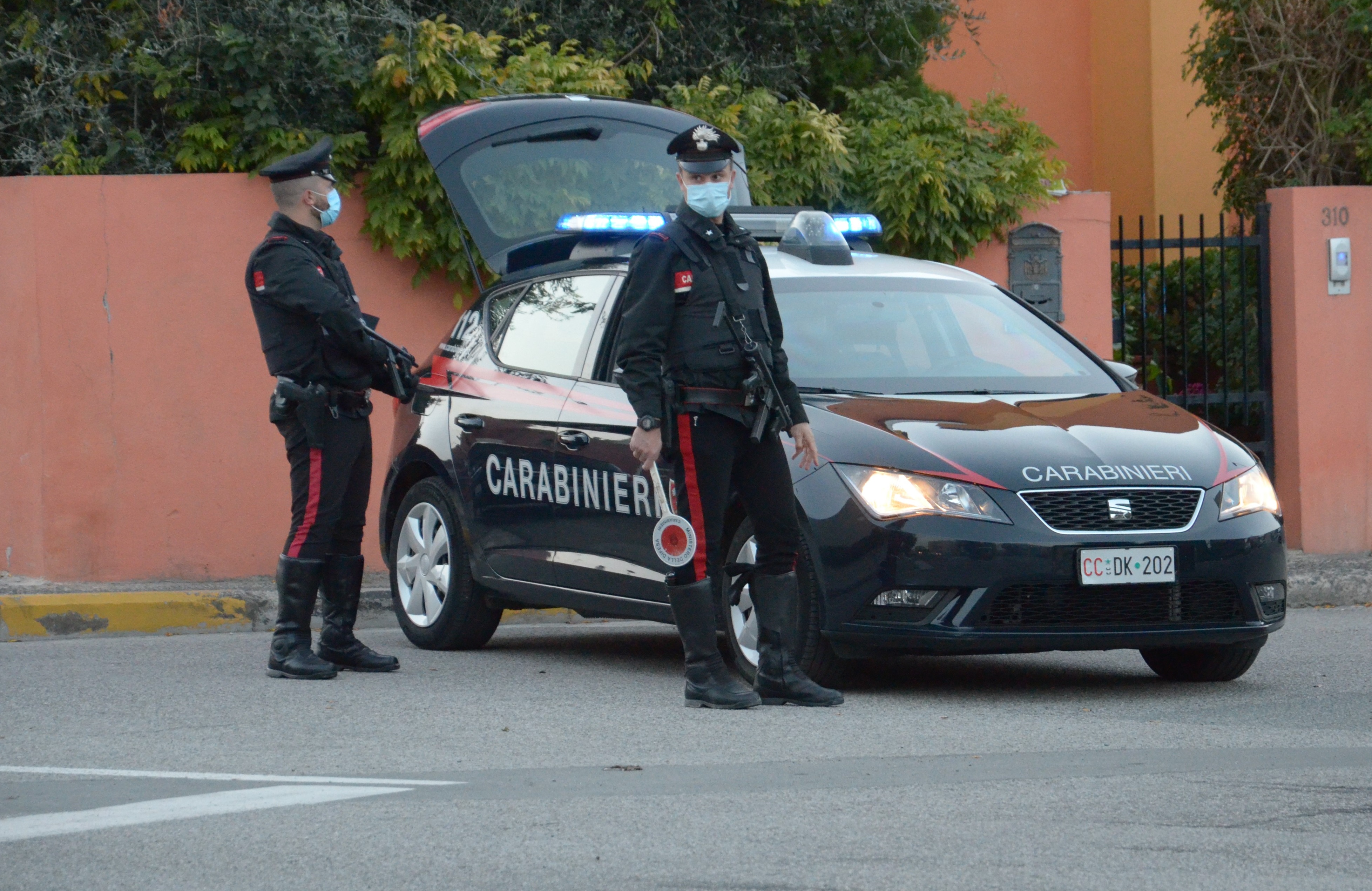 Cagliari, alla guida con una patente non valida: denunciato 50enne senegalese