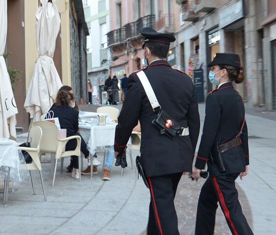 Occhi elettronici per controllare i dipendenti: nei guai gestore di un bar a Sestu