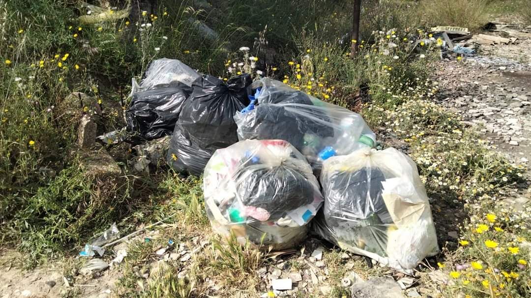 Monserrato, abbandona rifiuti a S’ecca S’Arena: 700 euro di multa a un residente