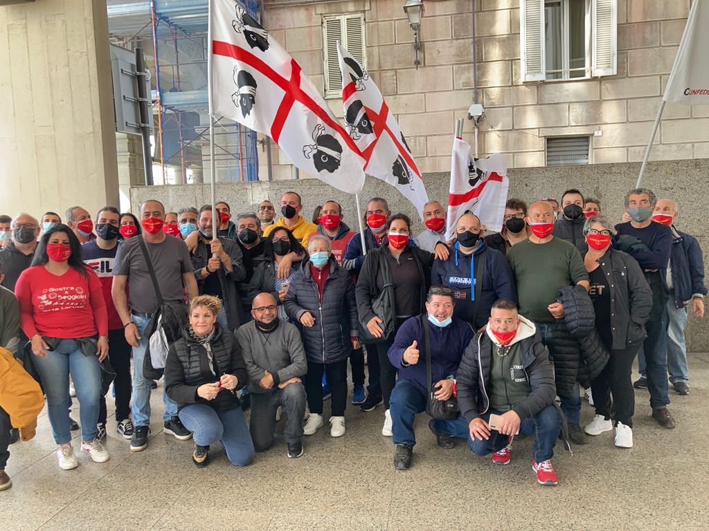 La vittoria di ambulanti e giostrai sardi: “La Regione ci darà seimila euro a testa, potremo mangiare”