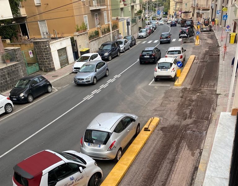 Cagliari, ruspe sulla nuova pista ciclabile di via della Pineta: “La apriremo entro maggio”