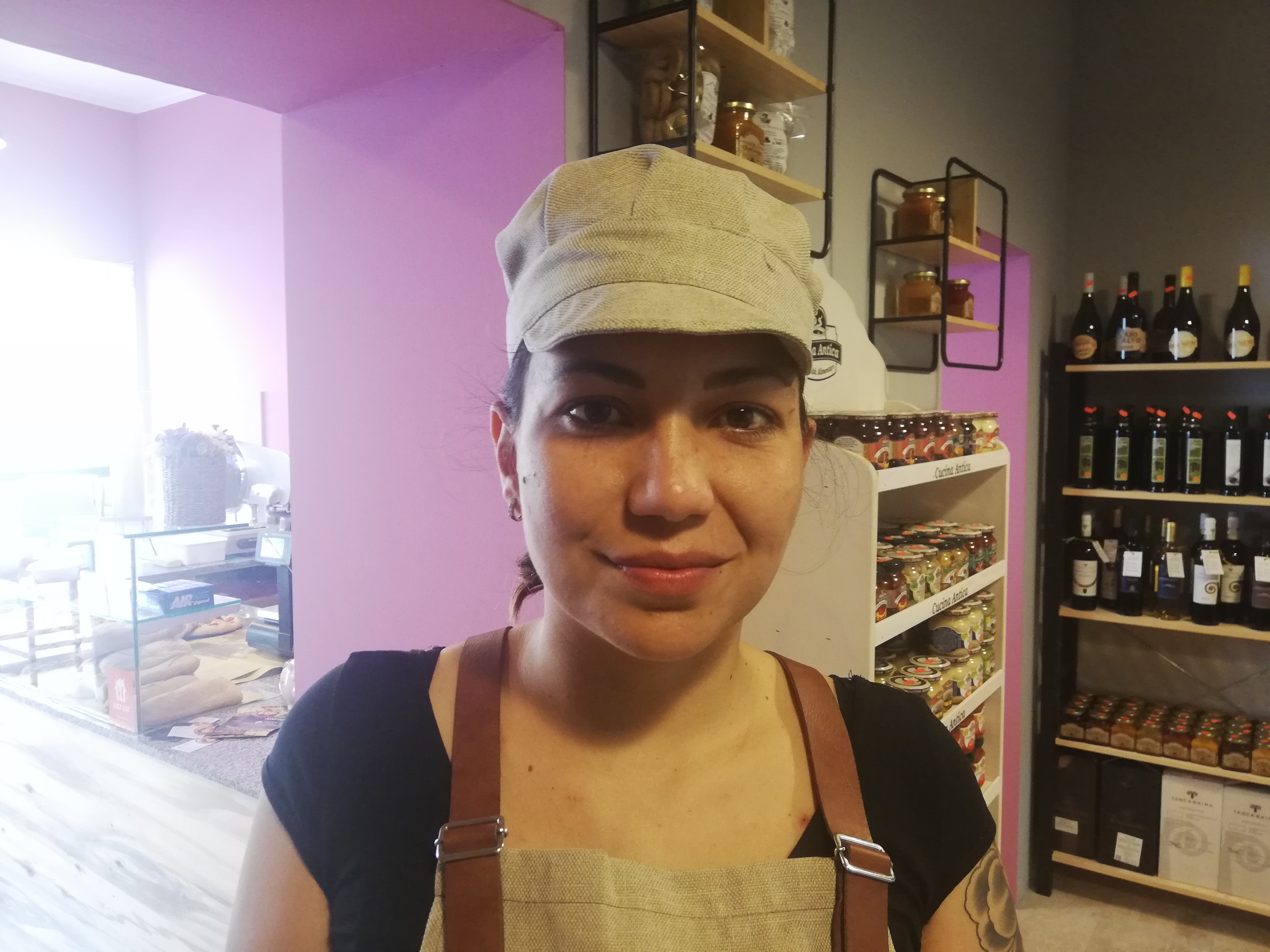 Cagliari, la grinta di Denise: “Locale aperto, finalmente lavoro dopo un anno di affitti pagati”