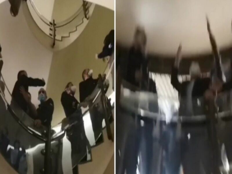 Cagliari scene da Far West in Consiglio regionale: minacce e botte tra consiglieri sul maxi staff di Solinas