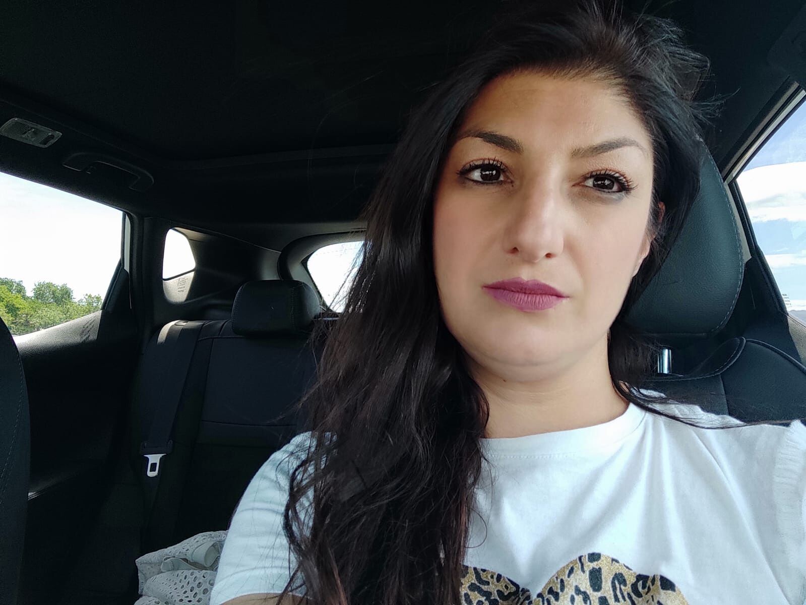 Claudia di Quartu: “Commessa da 20 anni nella profumeria Douglas, sto perdendo il lavoro con due bimbi piccoli”