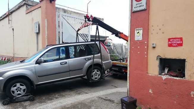 Cagliari, clamoroso stop ai nuovi carro attrezzi: servizio ko in tutta la città