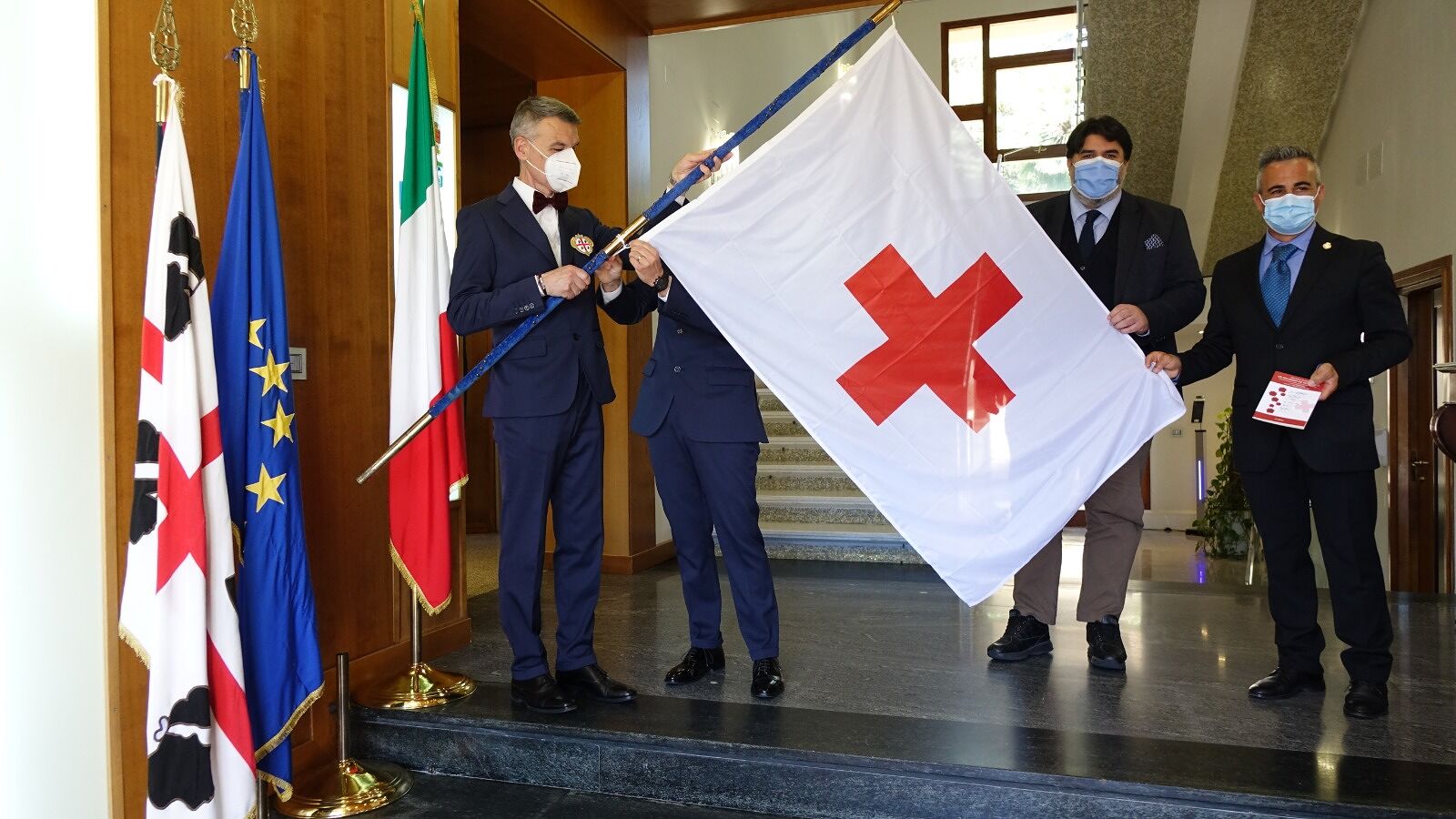 Cagliari, tamponi gratis alla stazione di piazza Matteotti: in campo la Croce Rossa