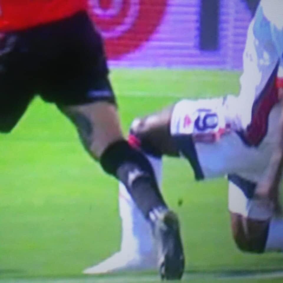 Benvenuto-Cagliari, Vigorito furibondo per il rigore negato ma l’immagine dimostra che ha ragione il Var