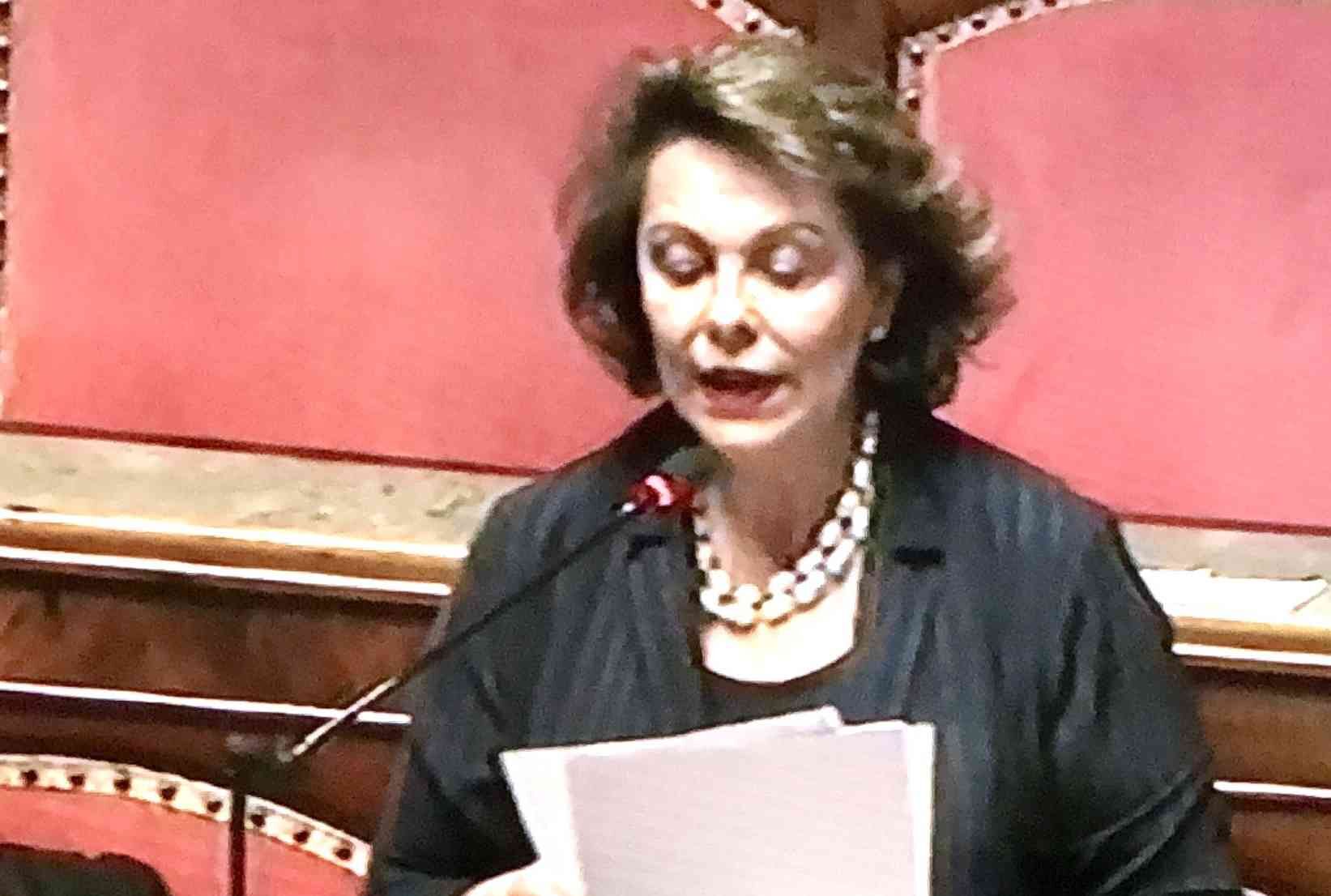 La Lonardo a Draghi: “Una statua comprata dal Cagliari di Cellino grazie al fratello di Mazzoleni”
