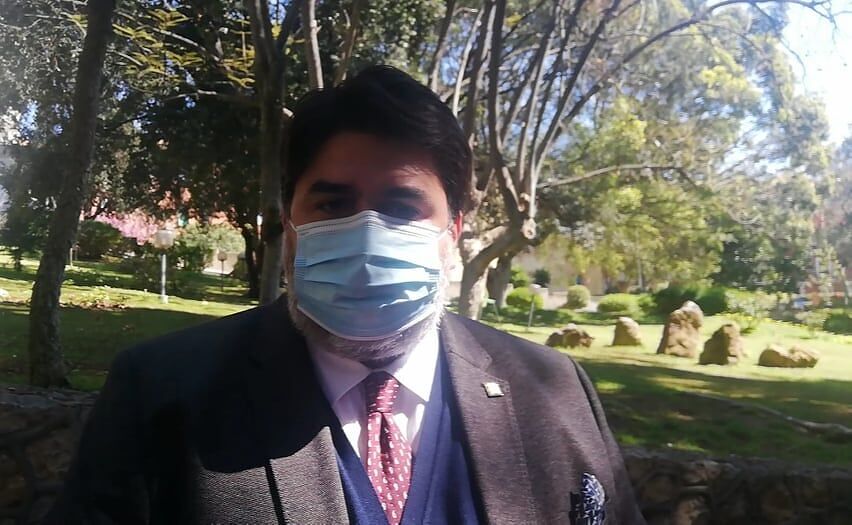 Sardegna, Solinas a sorpresa: via libera a tutti gli arrivi nelle seconde case, cadono i divieti di ingresso nell’Isola