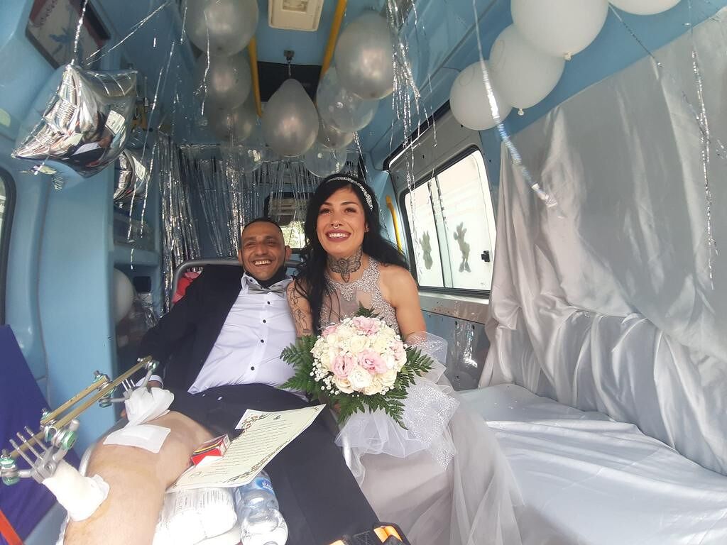 Al matrimonio con l’ambulanza, a Capoterra la favola di Matteo e Joara