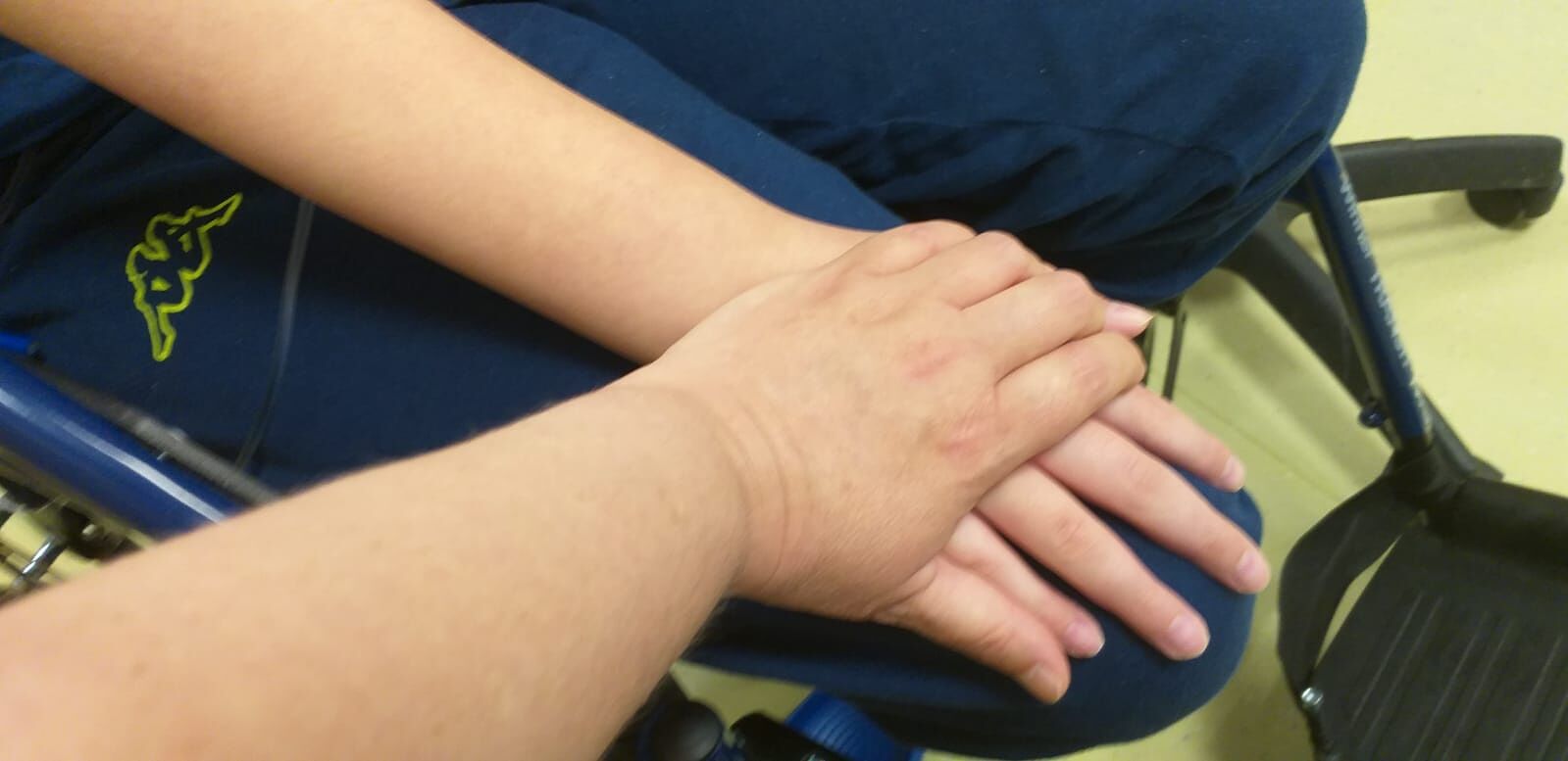 Cagliari, la battaglia del piccolo Davide: papà morto di Covid, ora deve curarsi un tumore