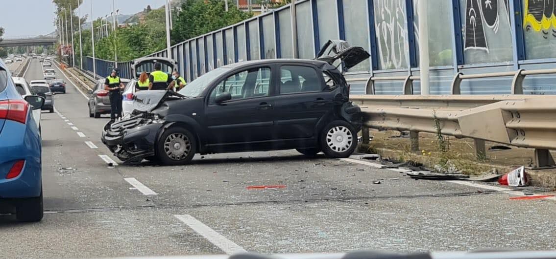 Cagliari, tamponamento a catena sull’Asse Mediano: traffico in tilt