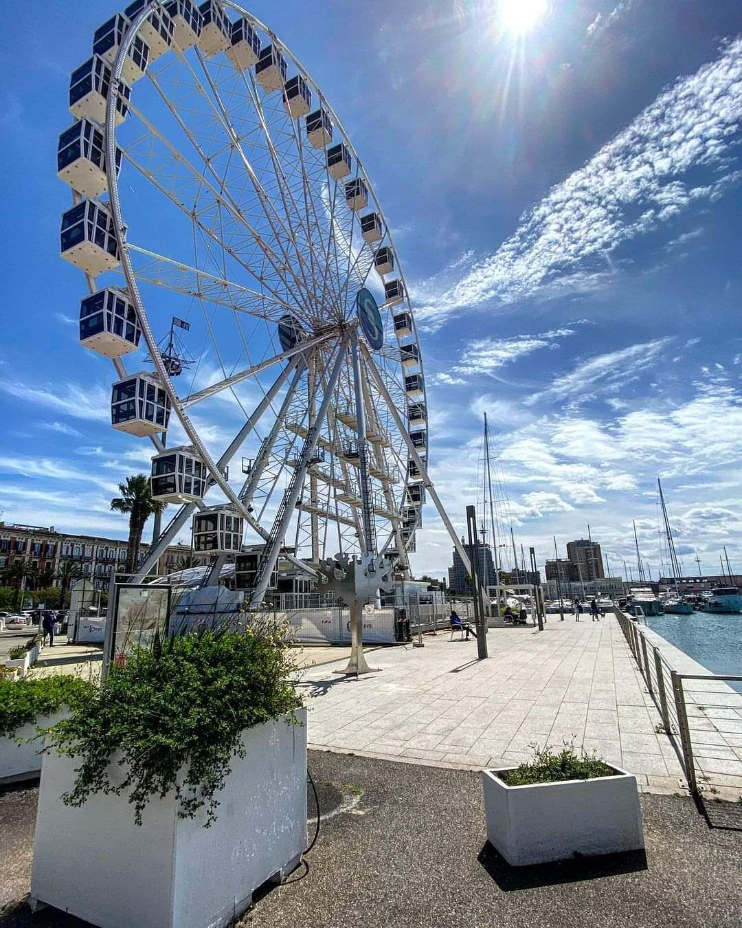 Cagliari, è ufficiale: la maxi ruota panoramica resta al porto sino a ottobre