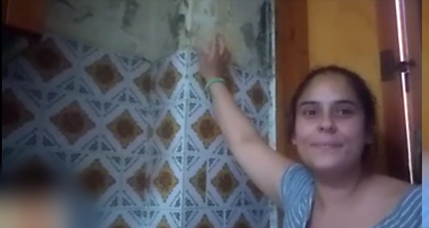 Cagliari, l’sos di una 31enne: “La casa popolare nella quale viviamo sta cadendo a pezzi”