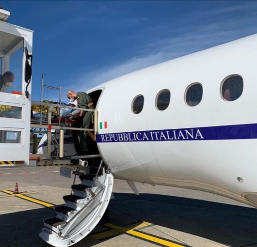 Cagliari, bimba di due anni in pericolo di vita trasportata a Milano con il Falcon dell’Aeronautica