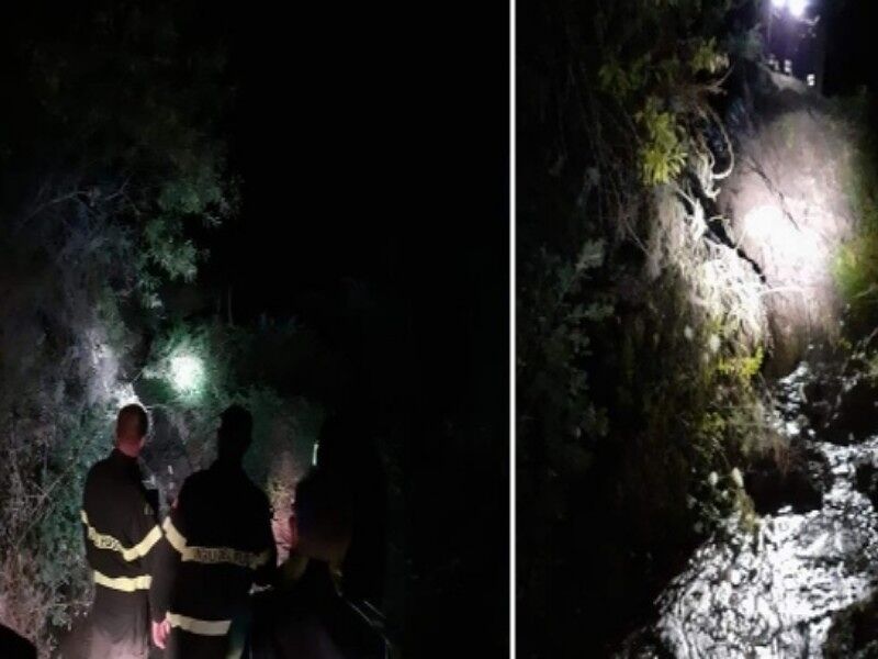 Scoppia un tubo, frana all’ingresso di Bosa: migliaia di cittadini senz’acqua