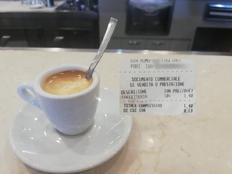 Cagliari, con la zona bianca aumenta il prezzo del caffè al bar: anche 1,40 euro al banco
