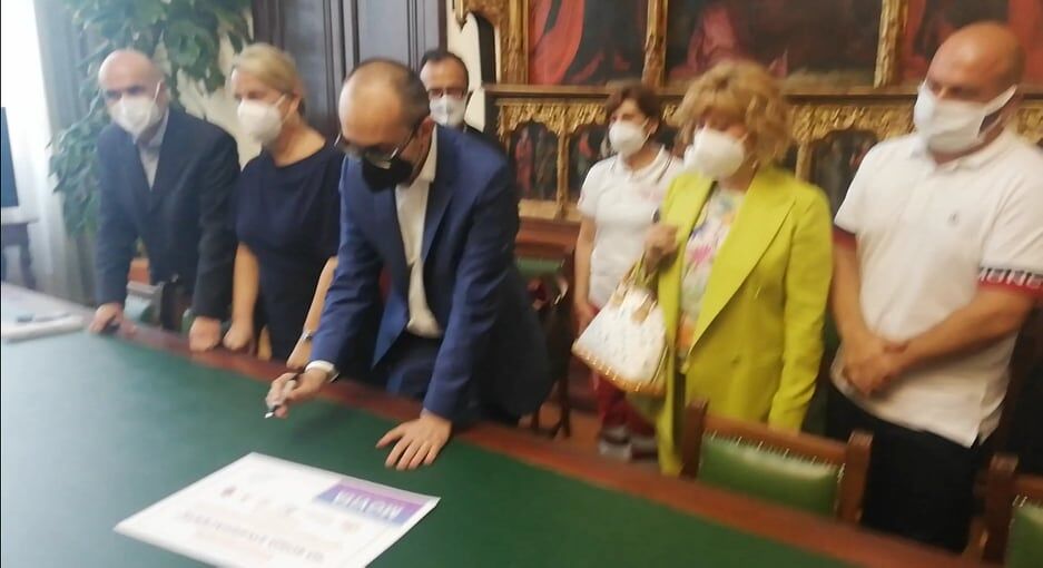 Giovanissimi tra alcol e droga a Cagliari, medici e animatori in piazza nei weekend per “salvarli”