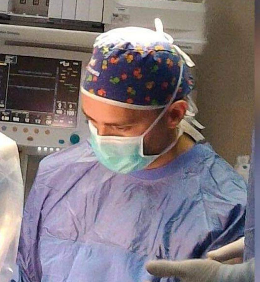 Brotzu, la buona sanità: salvate le mani a un operaio sardo dopo un intervento fiume nella notte