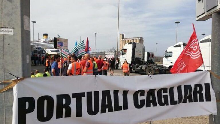 Porto canale di Cagliari, lavoratori disperati: “Non possiamo più sostenere le nostre famiglie”