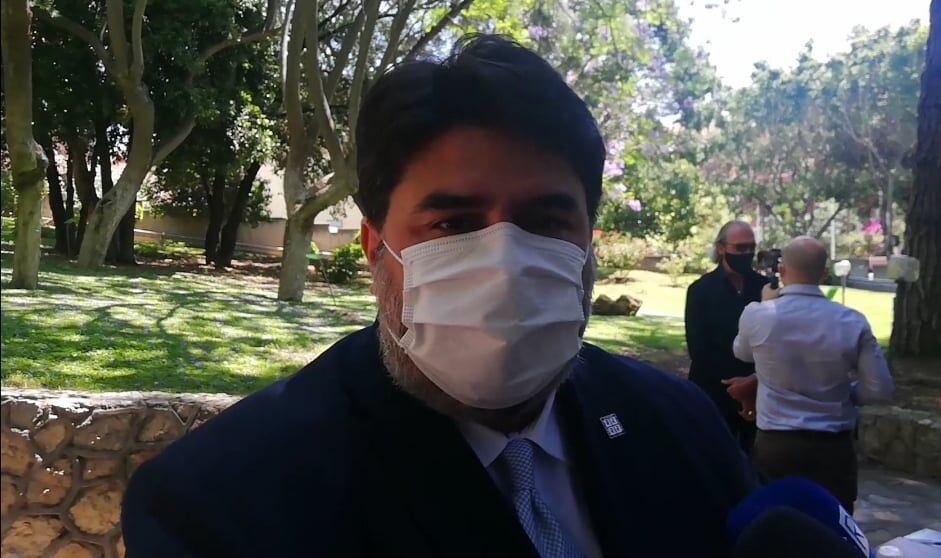 Vaccini ai turisti, Solinas: “Vogliamo dosi sufficienti perchè i sardi non devono essere penalizzati”