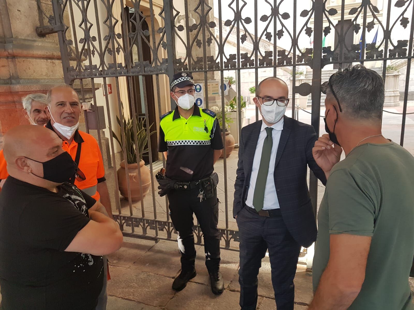 Cagliari, la vittoria dei lavoratori delle rimozioni: “Domani l’assunzione”
