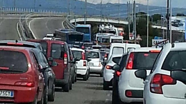 Cagliari, inferno viale Marconi: “Venti minuti per fare pochi chilometri sempre in prima, assurdo”