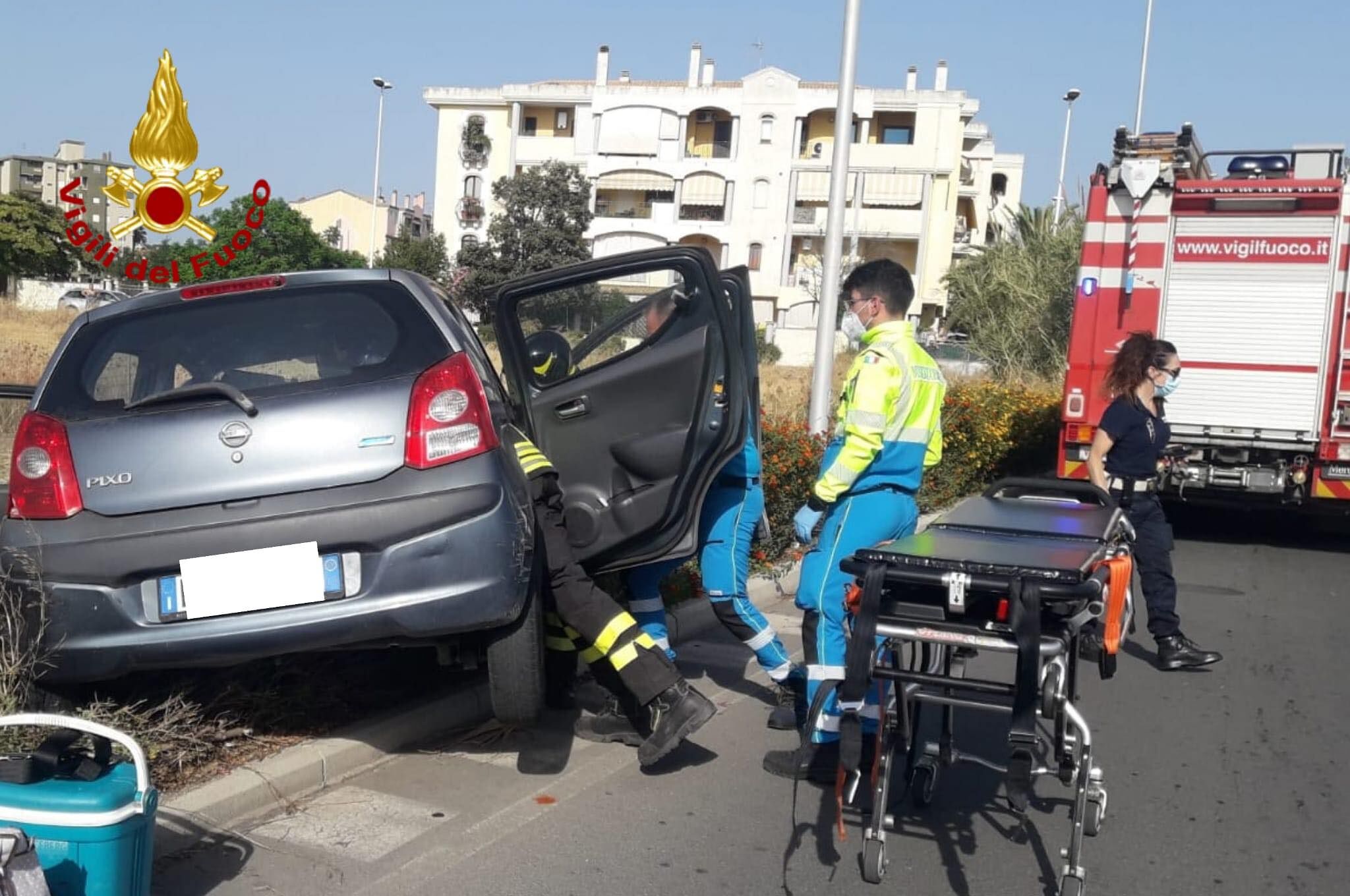Quartu, scontro tra auto in via Fiume: donna trasportata all’ospedale