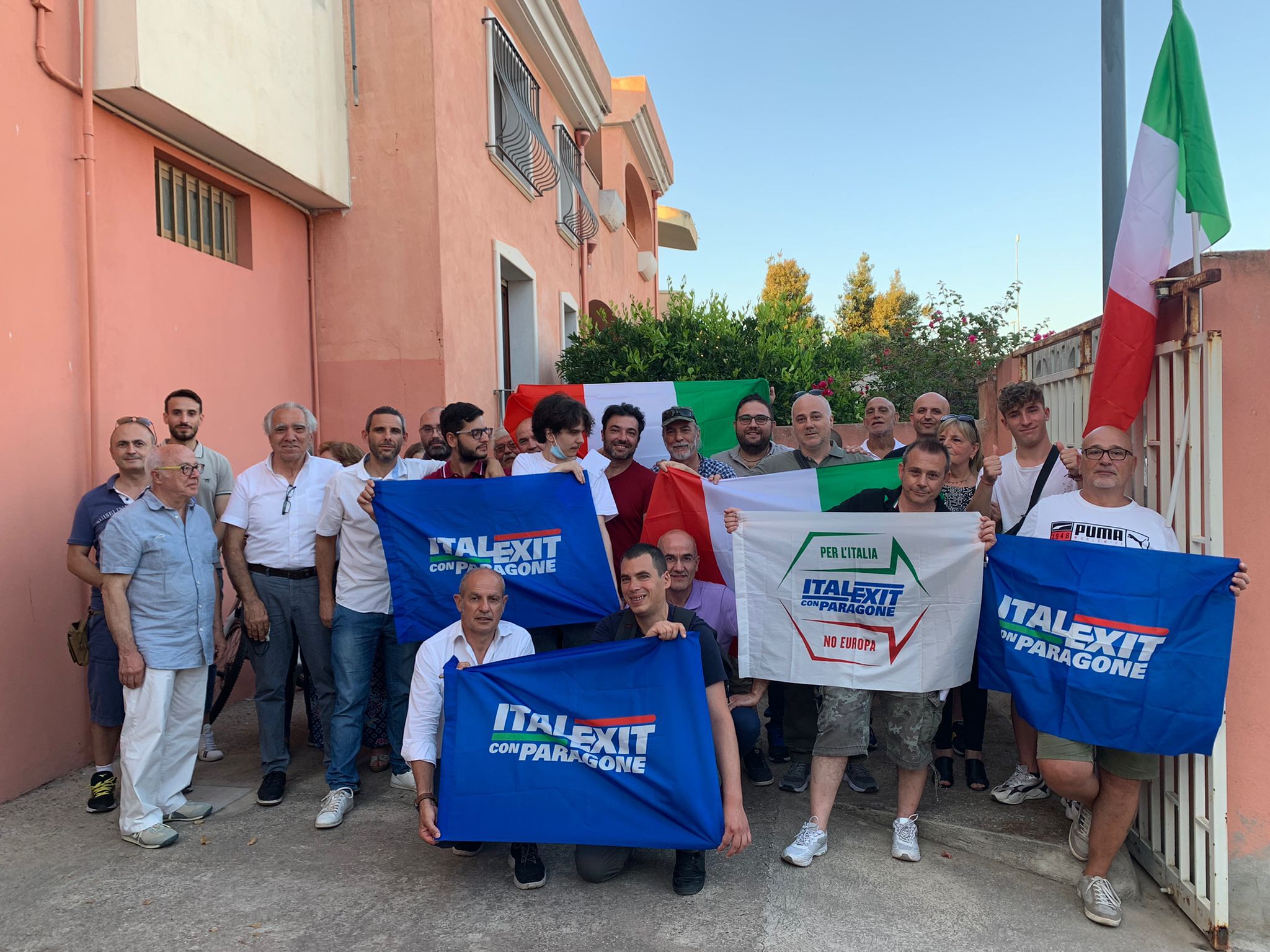 “No Green Pass Day”: venerdì 30 luglio in piazza Repubblica a Cagliari