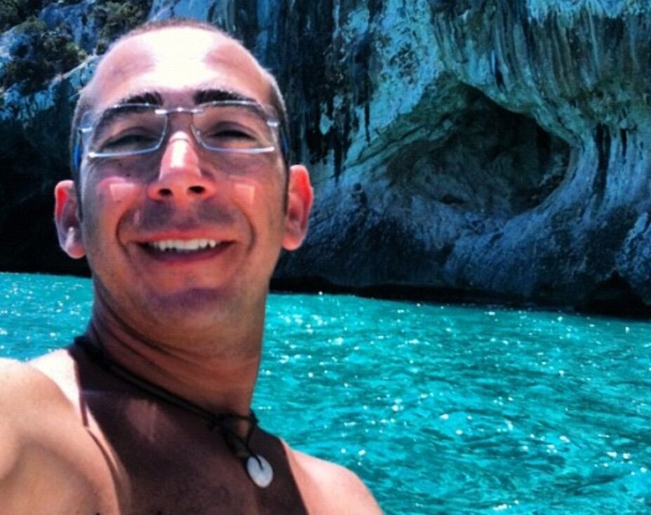 Gavoi in lutto per Paolo Sedda, il poliziotto e sub morto a Cala Luna: “Una voragine di dolore”