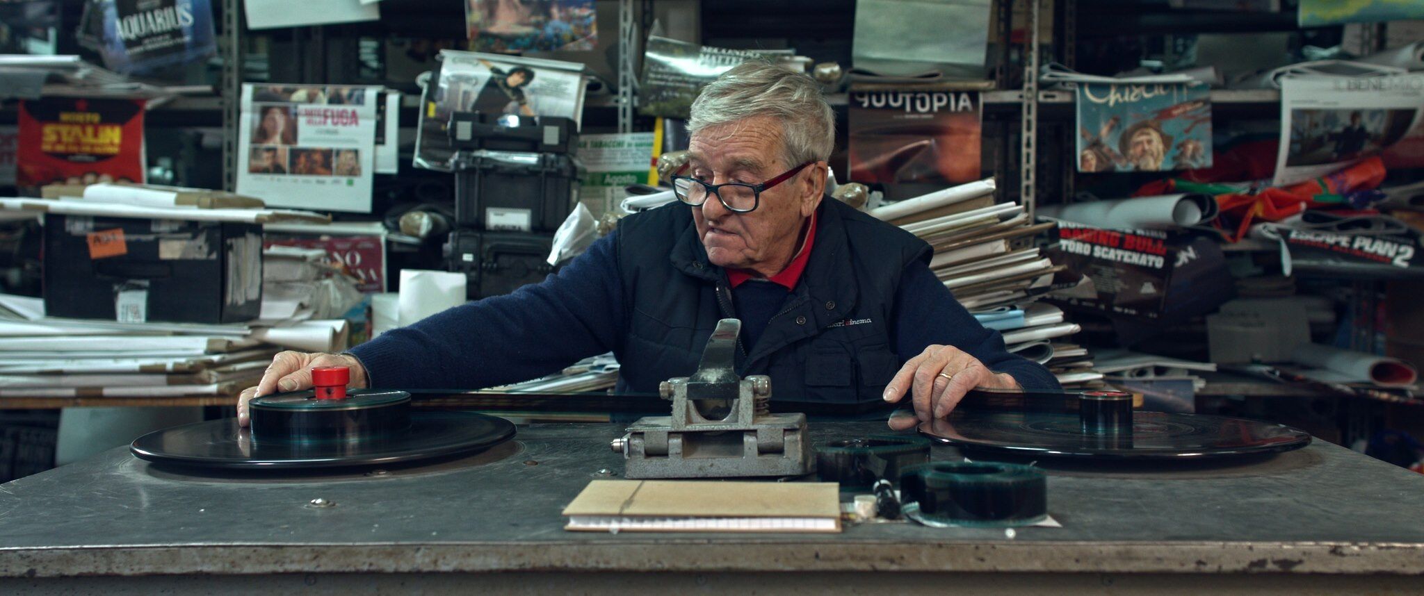 Cagliari piange Pino Boi, morto a 78 anni: addio all'”uomo dei cinema”