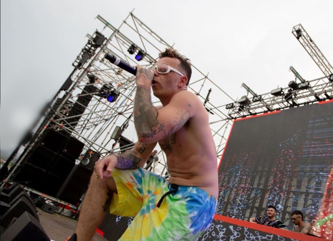 Sardegna flagellata dagli incendi, Salmo: “Facciamo un concerto gratuito per raccogliere fondi”