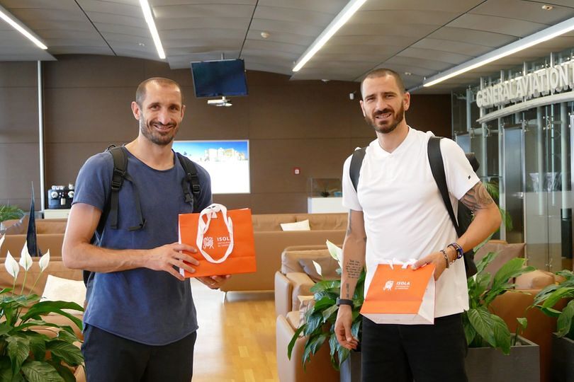 Bonucci e Chiellini a Elmas, vacanze nel Sud Sardegna per i due campioni d’Europa