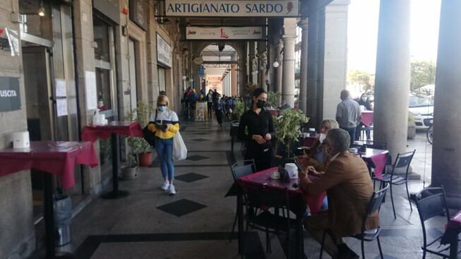 Impennata dell’Rt a 0,91, contagi in aumento: anche la Sardegna a rischio moderato