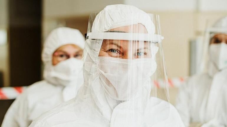 Virus in Sardegna, aumento dei casi “irrilevante”: ospedali quasi vuoti e piena zona bianca