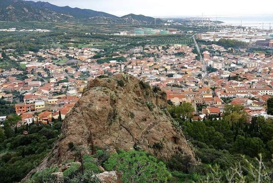 Sarroch, il Covid si ripresenta in paese: registrati due casi, di cui uno ricoverato in ospedale