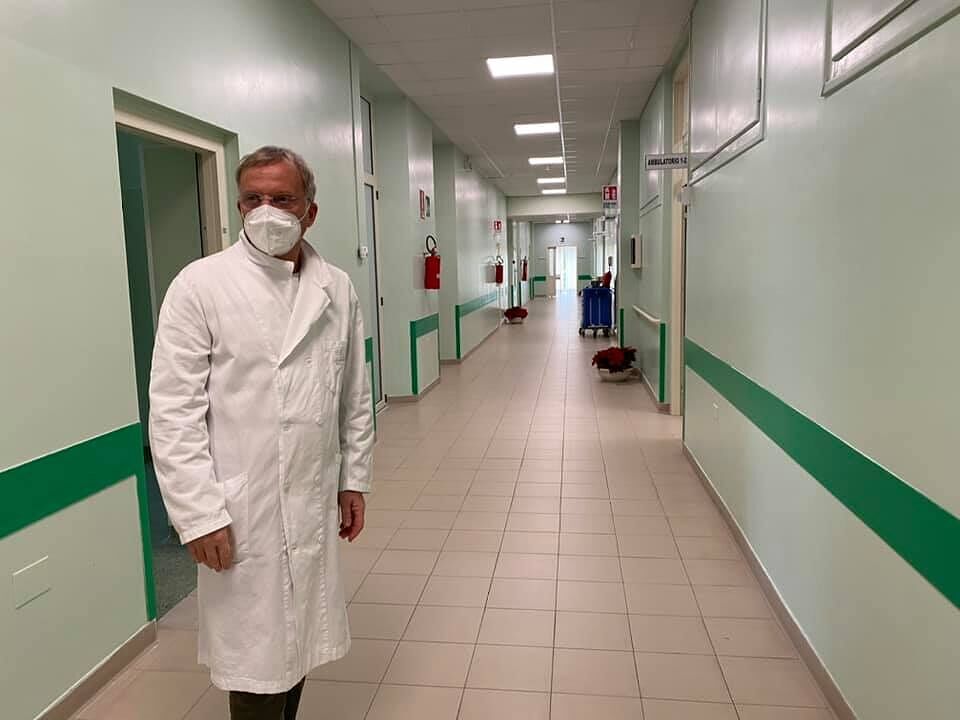 Covid, tutti i malati della Sardegna ricoverati a Cagliari: “49, solo 9 hanno il vaccino”