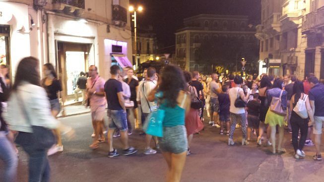 Vola l’Rt, Sardegna a rischio zona gialla: molti Comuni si “blindano” in piena estate