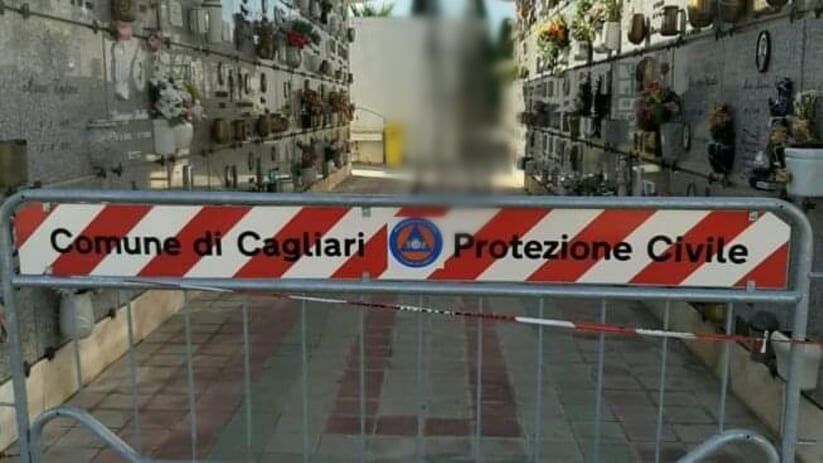 “Mia mamma morta a Cagliari, non posso portarle un fiore al cimitero perchè hanno tolto le scale”