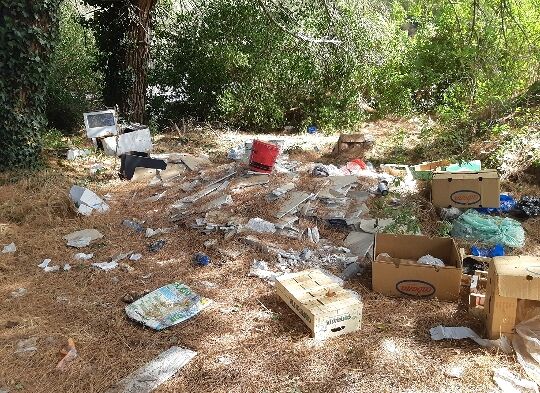 Bonorva, la denuncia del Grig: “Discariche abusive nelle piazzole sulla Ss 131”