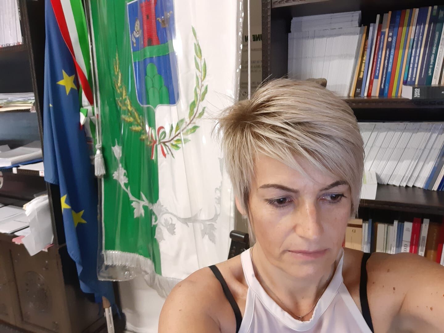 Goni, esplodono i casi Covid e torna il lockdown: tutto chiuso dalle 21 alle 5 e mascherine sempre