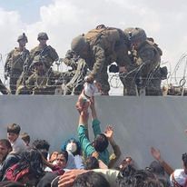 La Sardegna abbraccia i profughi afghani, anche bimbi soli: ecco quanti e dove saranno ospitati