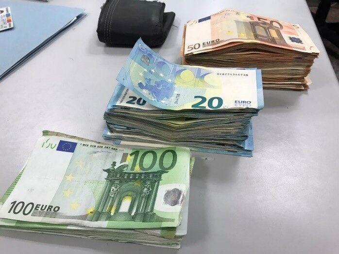 Aeroporto di Olbia, scoperti 40 mila euro non dichiarati